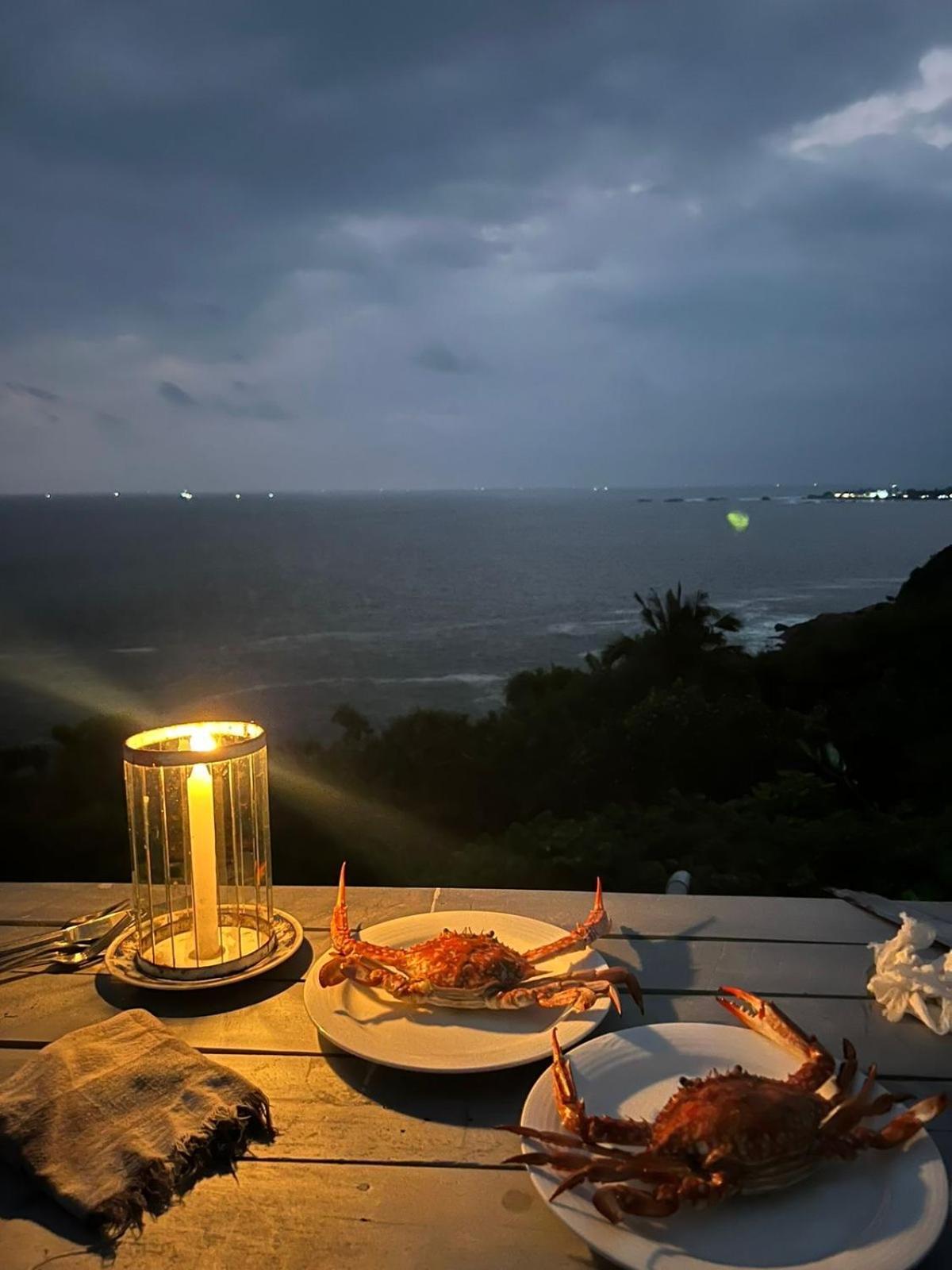 Jungle Beach Restaurant And Hotel-Jbr Ґалле Екстер'єр фото